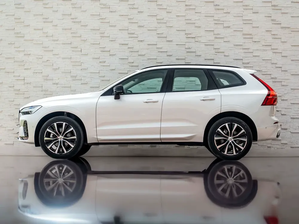 0% DOWN PAYMENT | THE MAY ADVANTAGE | RELIABLE DAILY | XC60 B5 ULTIMATE DARK | WARRANTY - Image 8