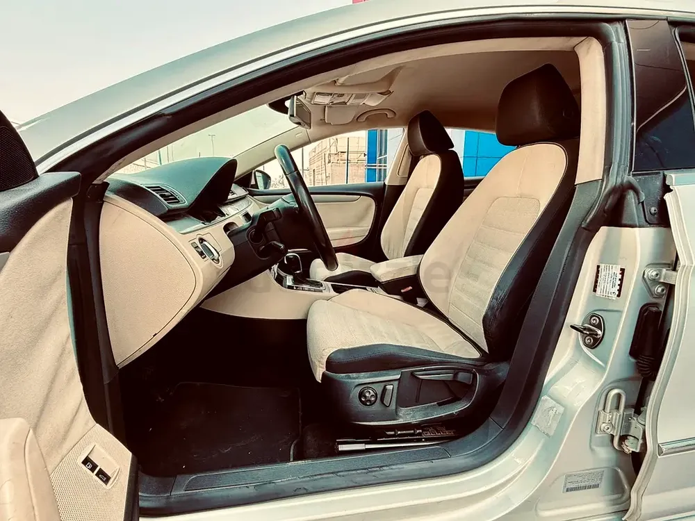 2011 VW CC-GCC-low kilometers- Excellent condition-driving excellent-100% everything ! - Image 9