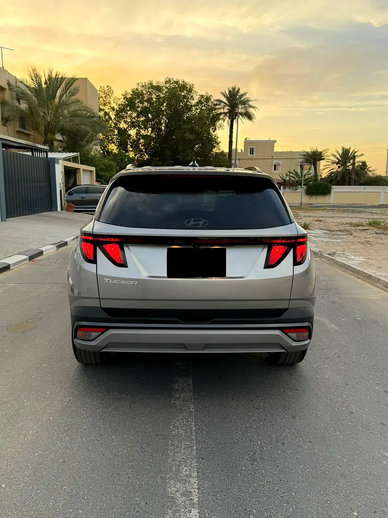 Hyundai Tucson 2025, super clean car, low mileage, original airbags, customs papers - Image 10