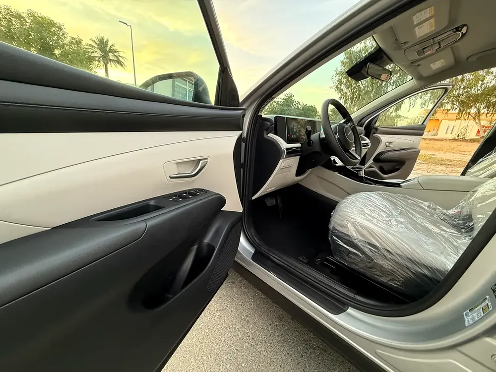 Hyundai Tucson 2025, super clean car, low mileage, original airbags, customs papers - Image 11