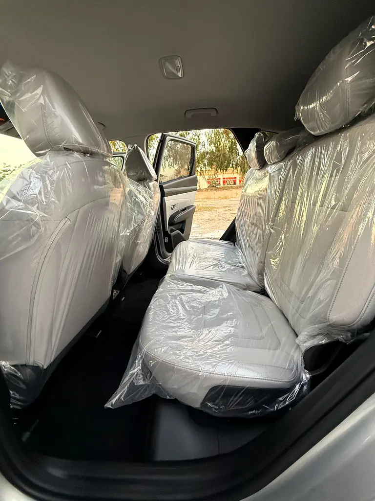 Hyundai Tucson 2025, super clean car, low mileage, original airbags, customs papers - Image 17