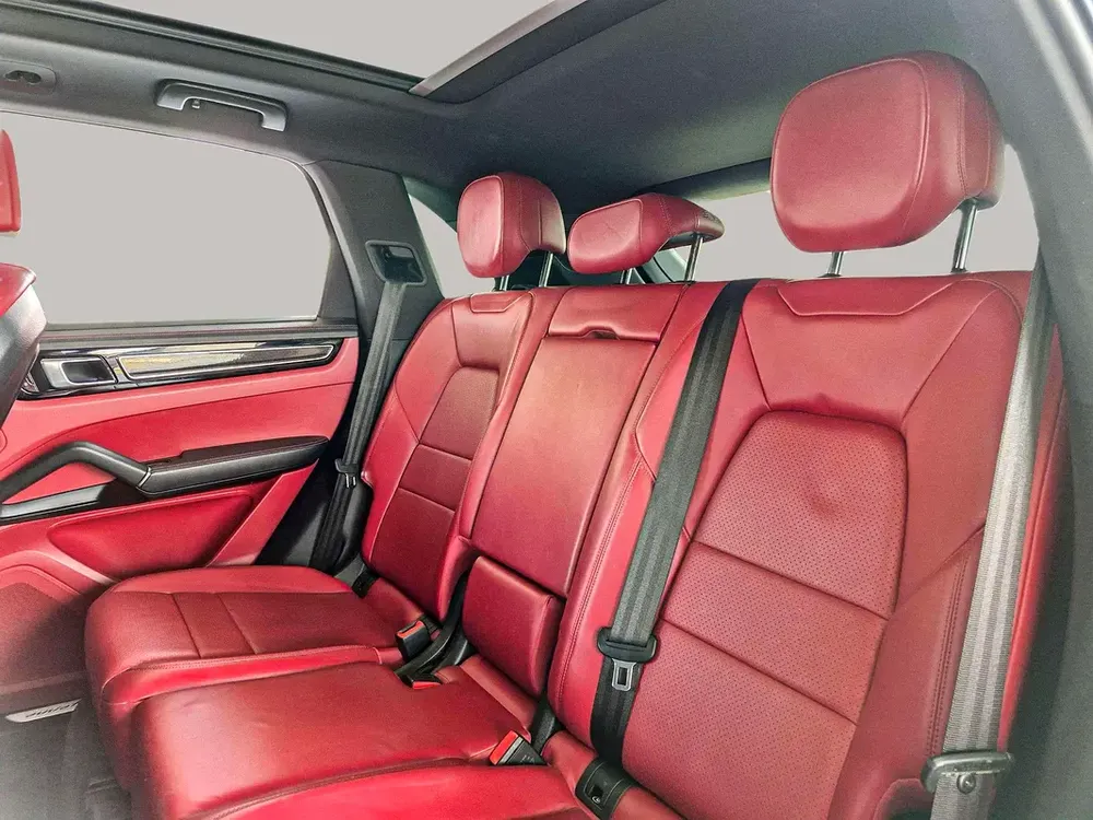 AED 2052/month | 2019 Porsche Cayenne  | GCC Specs | Ref#456079 - Image 13