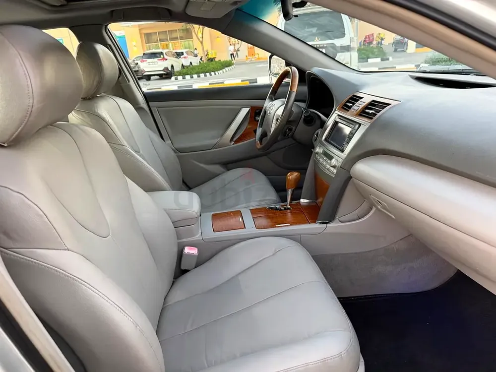 Toyota Aurion 2011 GCC Specs - Full Service History - Image 10