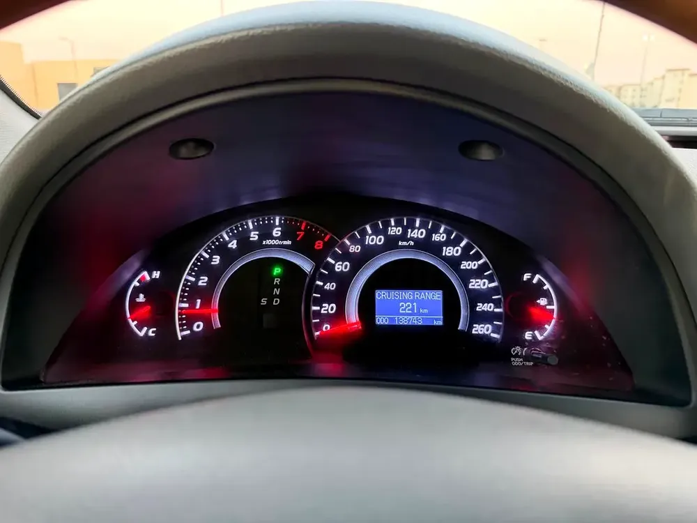 Toyota Aurion 2011 GCC Specs - Full Service History - Image 8