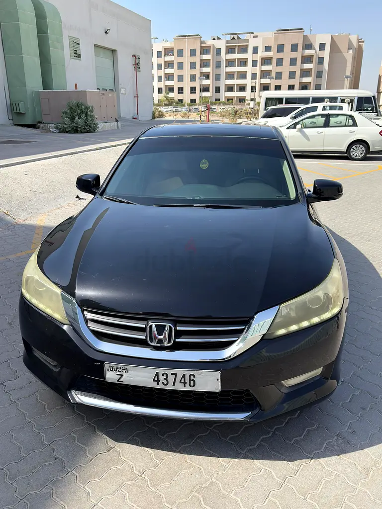 Honda Accord 2013 Full Option GCC Specs (Family Car) - Image 4