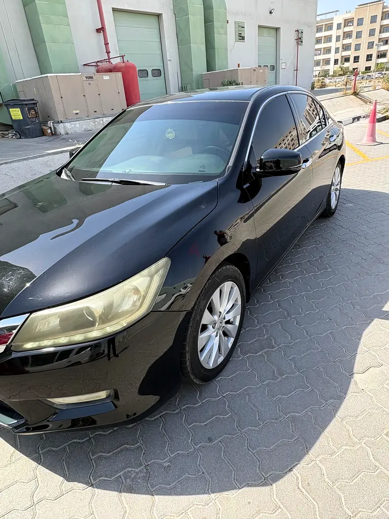 Honda Accord 2013 Full Option GCC Specs (Family Car) - Image 5