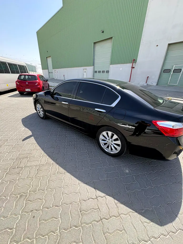 Honda Accord 2013 Full Option GCC Specs (Family Car) - Image 6