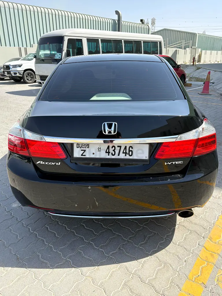Honda Accord 2013 Full Option GCC Specs (Family Car) - Image 8