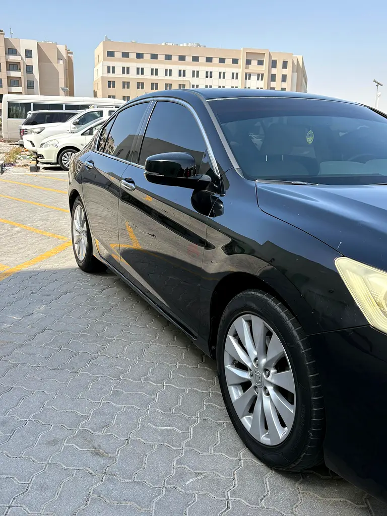 Honda Accord 2013 Full Option GCC Specs (Family Car) - Image 9