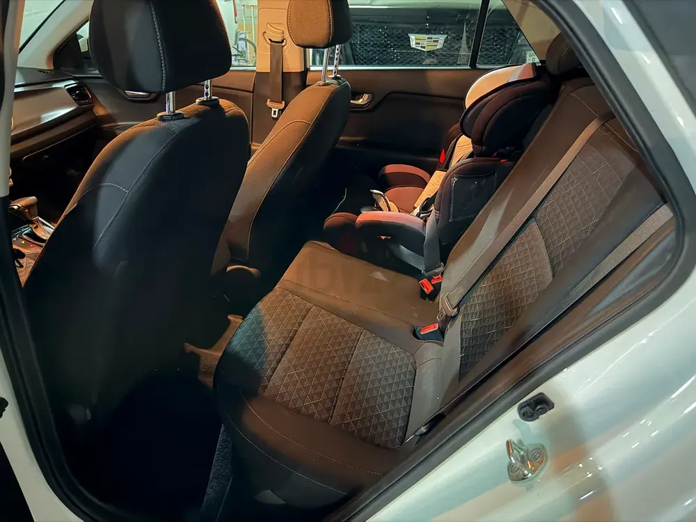 2019 Kia Rio S Excellent Condition Well Maintained - Image 7