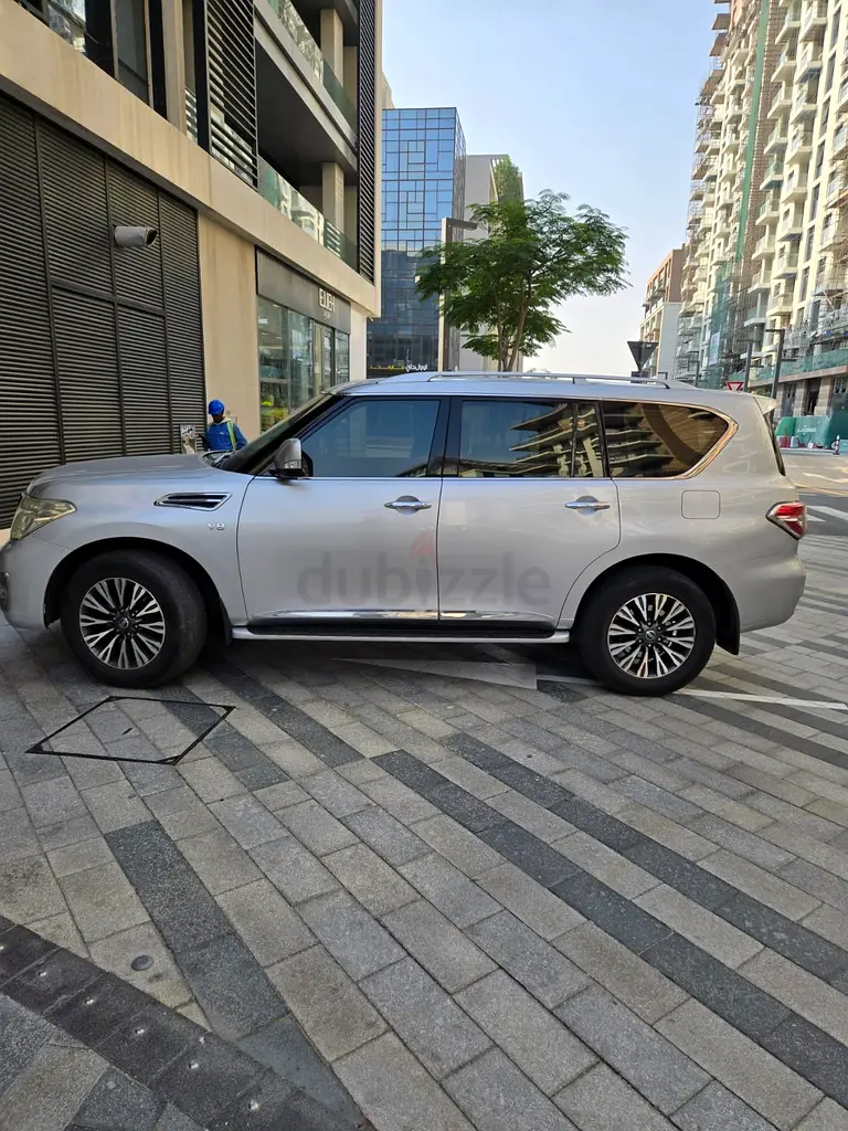 Nissan Patrol LE Platinum 2017 | GCC Specs | Full Service History - Image 5