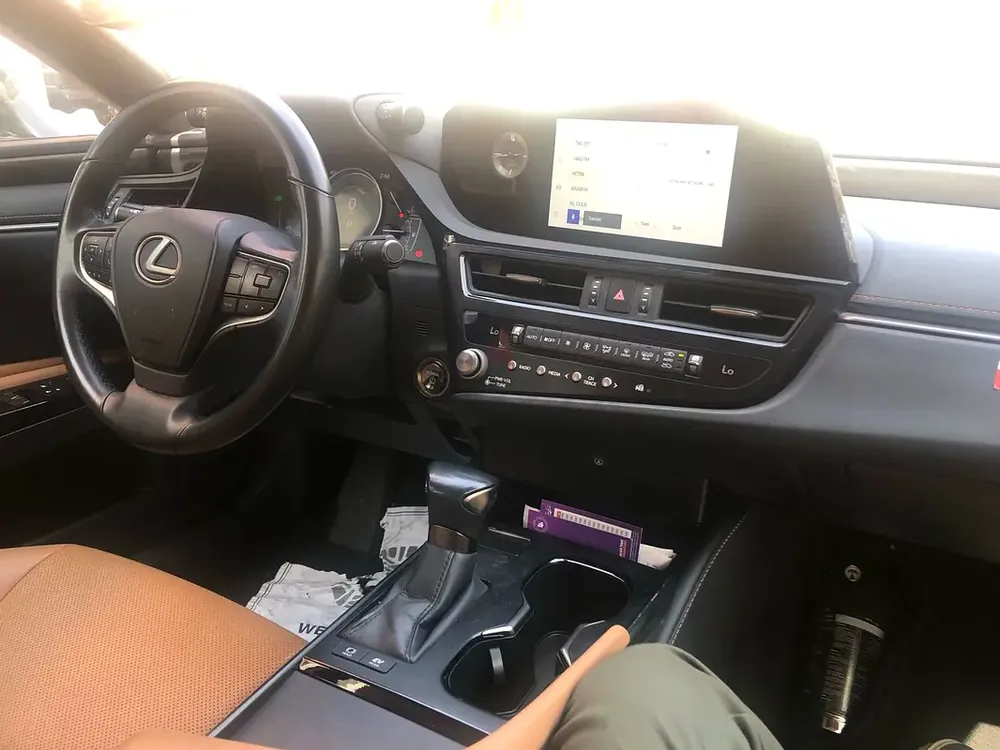 2023 Lexus ES 300h – Luxury Hybrid | Like New | Fuel Efficient - Image 6