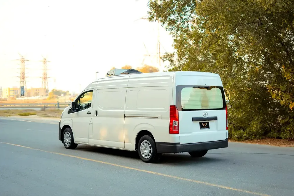 High Roof | Manual | Chiller Van | GCC Specs | Ref#T02941 - Image 4