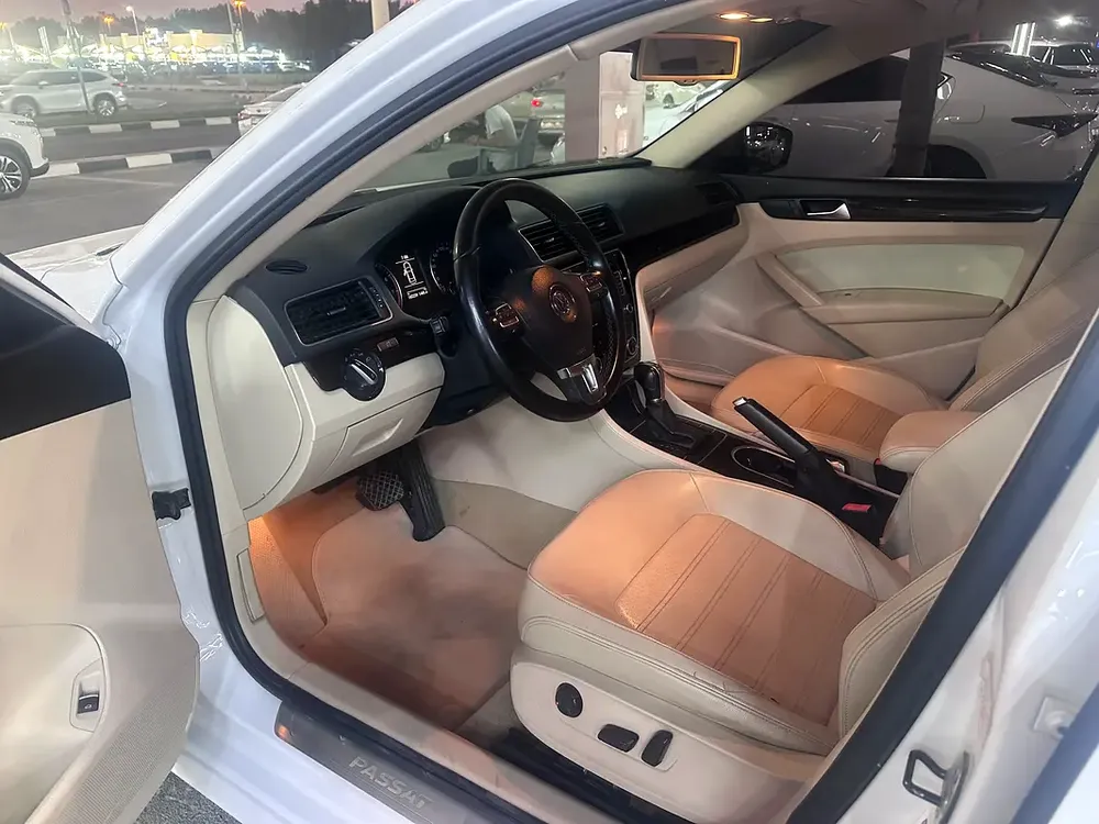 Volkswagen Passat SEL 2015 - GCC Specs - Excellent Condition - Image 10