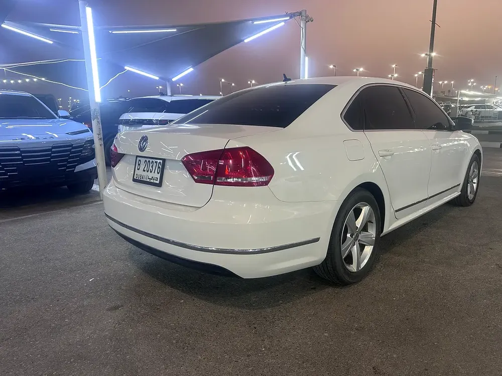 Volkswagen Passat SEL 2015 - GCC Specs - Excellent Condition - Image 7
