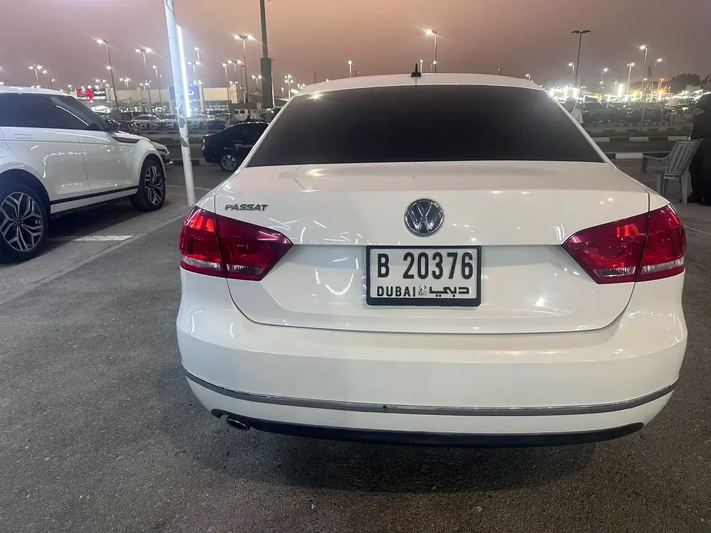 Volkswagen Passat SEL 2015 - GCC Specs - Excellent Condition - Image 8