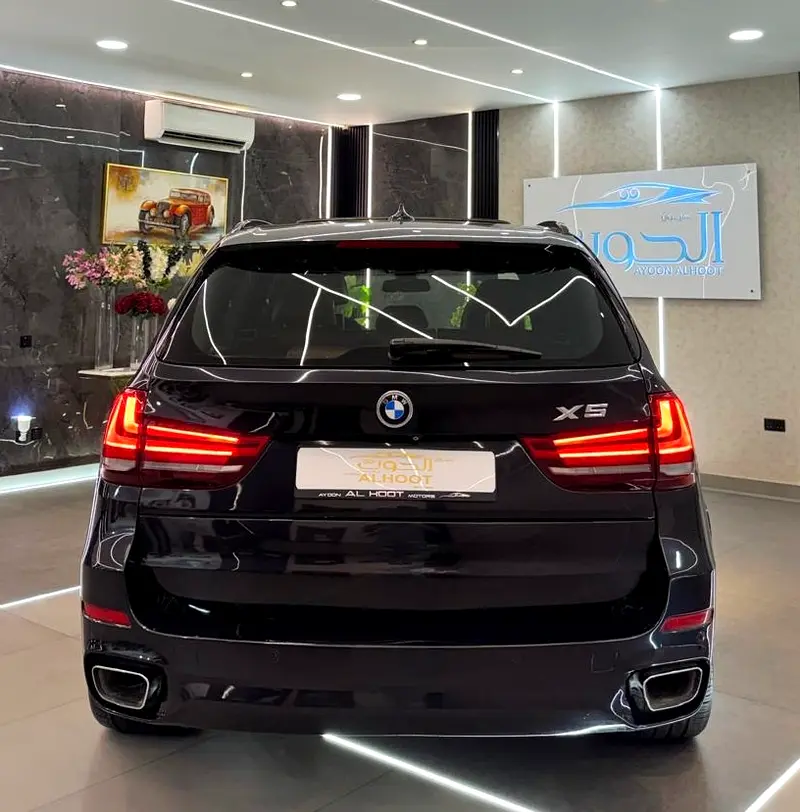 AMAZING BMW X5 V8 || 7 SEATS || FULL OPTIONS || GCC II ACCIDENTS FREE I| SCREENS || PANORAMIC - Image 6