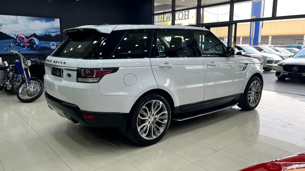 2014 Land Rover Range Rover Sport Autobiography | GCC Specs | Pristine Condition - Image 8