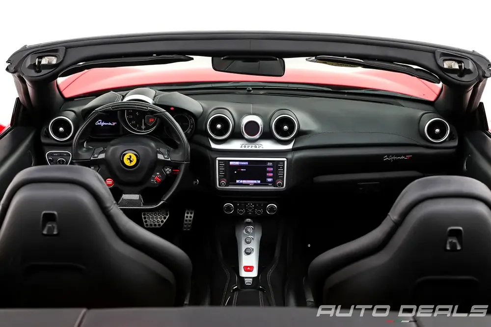 2016 Ferrari California T | GCC Specs | Low Mileage | Well Maintained |Excellent Condition | 3.9L V8 - Image 12