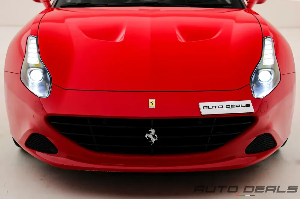 2016 Ferrari California T | GCC Specs | Low Mileage | Well Maintained |Excellent Condition | 3.9L V8 - Image 6