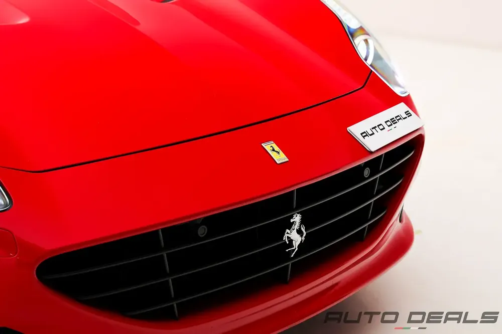 2016 Ferrari California T | GCC Specs | Low Mileage | Well Maintained |Excellent Condition | 3.9L V8 - Image 8