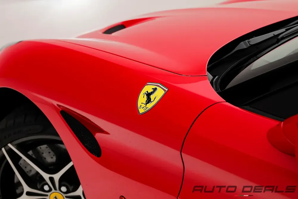 2016 Ferrari California T | GCC Specs | Low Mileage | Well Maintained |Excellent Condition | 3.9L V8 - Image 9