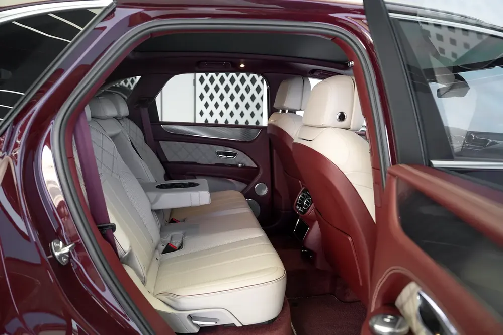 BENTAYGA V8 | TWO TONE INTERIOR | WARRANTY AVAILABLE - Image 10