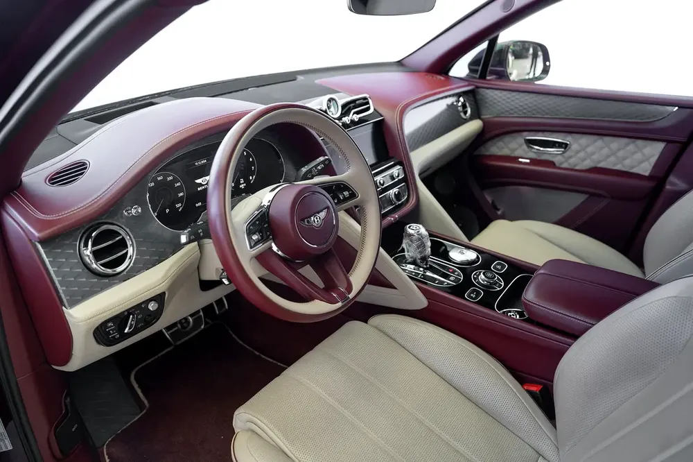 BENTAYGA V8 | TWO TONE INTERIOR | WARRANTY AVAILABLE - Image 11