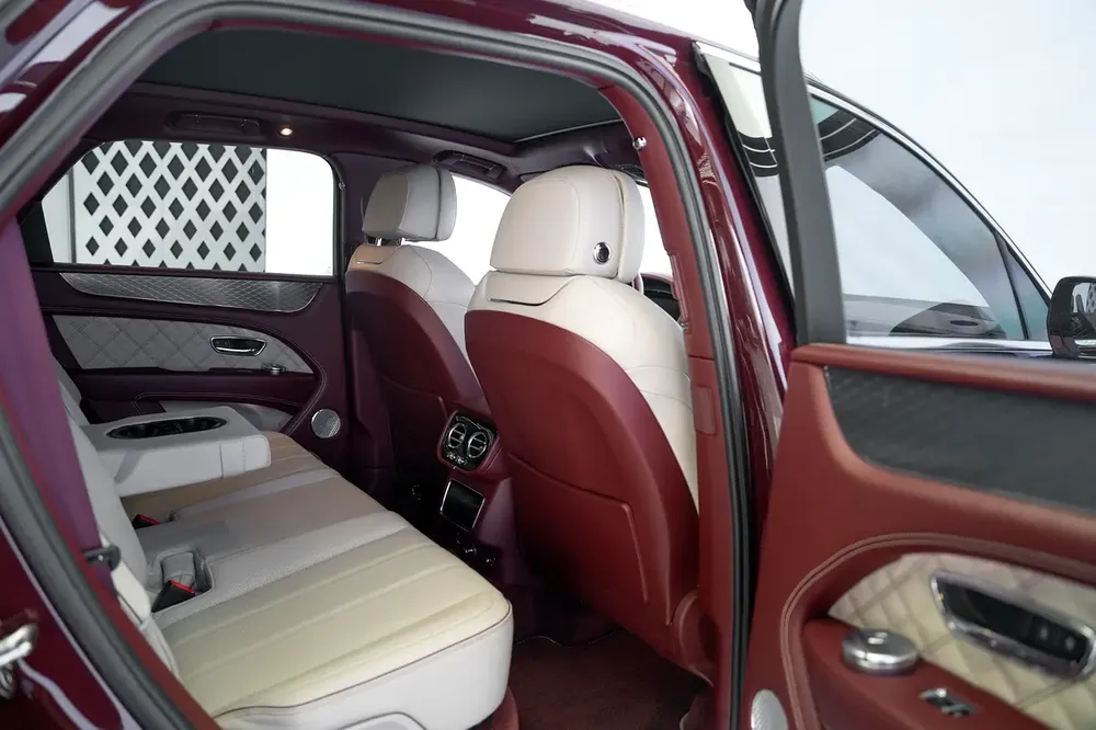 BENTAYGA V8 | TWO TONE INTERIOR | WARRANTY AVAILABLE - Image 12