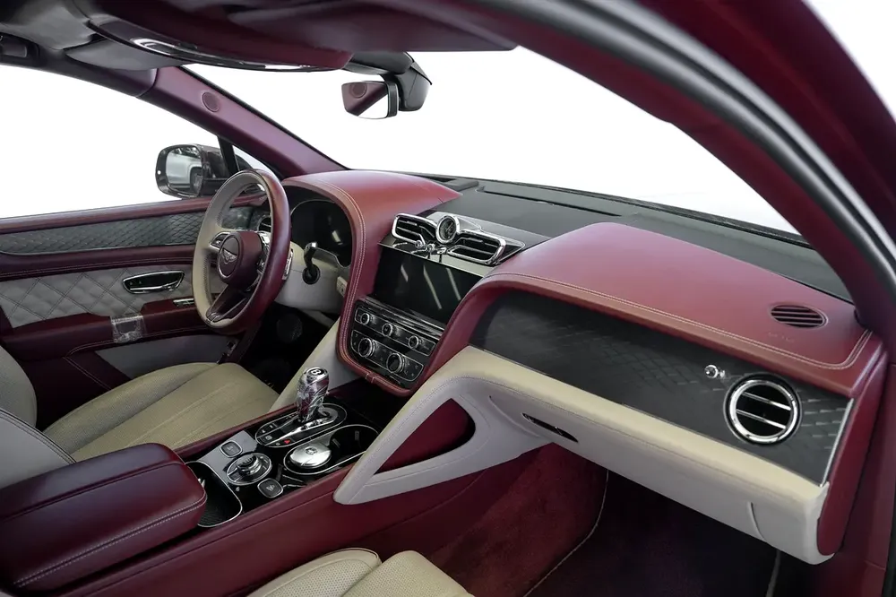 BENTAYGA V8 | TWO TONE INTERIOR | WARRANTY AVAILABLE - Image 16