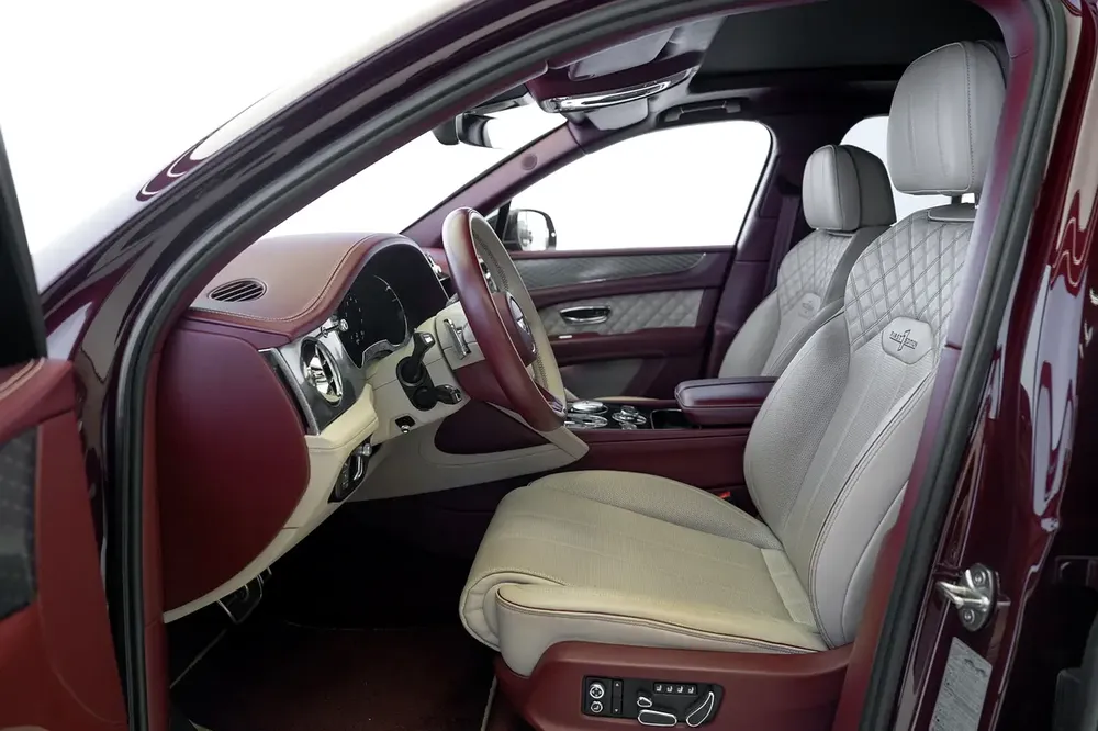 BENTAYGA V8 | TWO TONE INTERIOR | WARRANTY AVAILABLE - Image 8