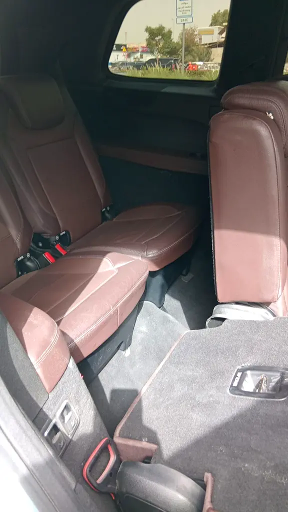 Mercedes-Benz GL 500 4Matic 2016 GCC Specs | Immaculate Condition - Image 14