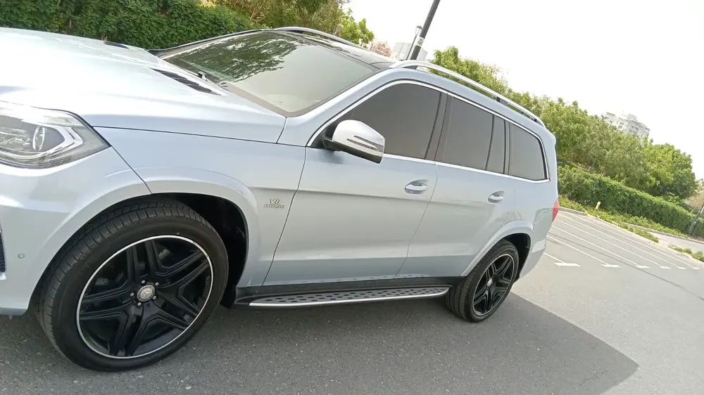 Mercedes-Benz GL 500 4Matic 2016 GCC Specs | Immaculate Condition - Image 5