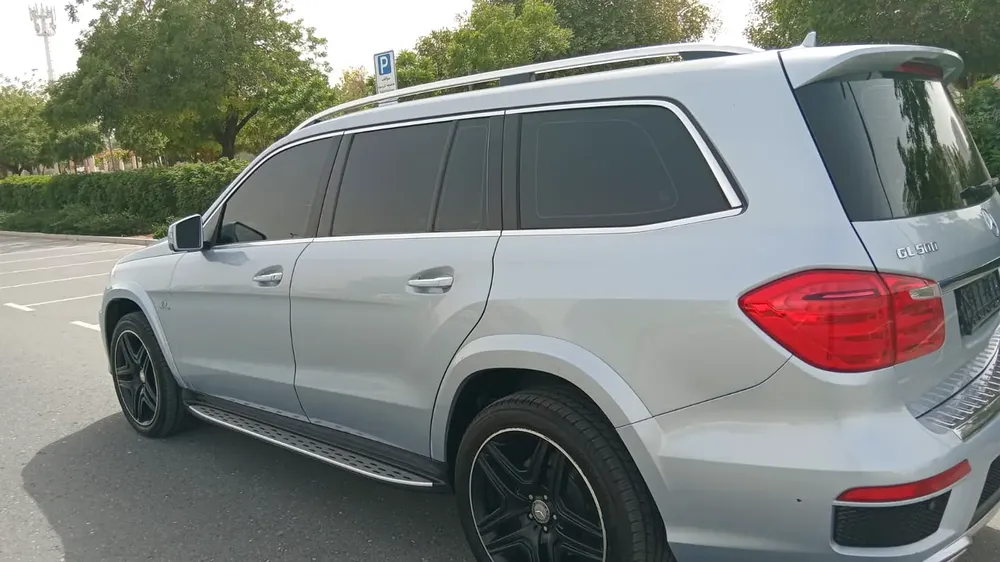 Mercedes-Benz GL 500 4Matic 2016 GCC Specs | Immaculate Condition - Image 6