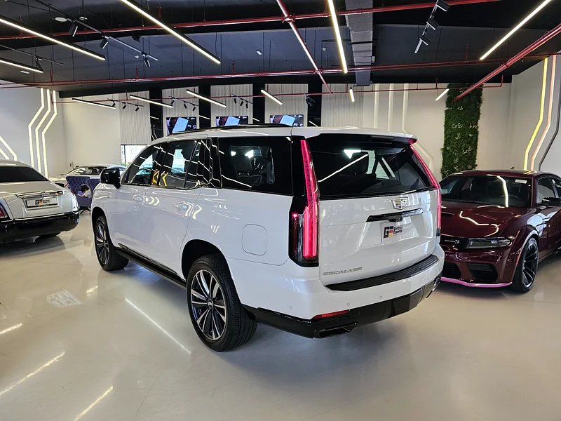 Sport 6.2L 4WD Sport 6.2L AWD 2025 CADILLAC ESCALADE GCC - SPORT - 5 YEARS DEALER WARRANTY + SERVICE - Image 6