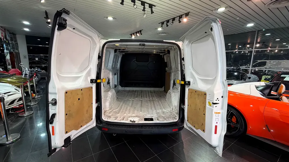 Ford Transit Van 2022 - GCC Specs - Excellent Condition - Image 8