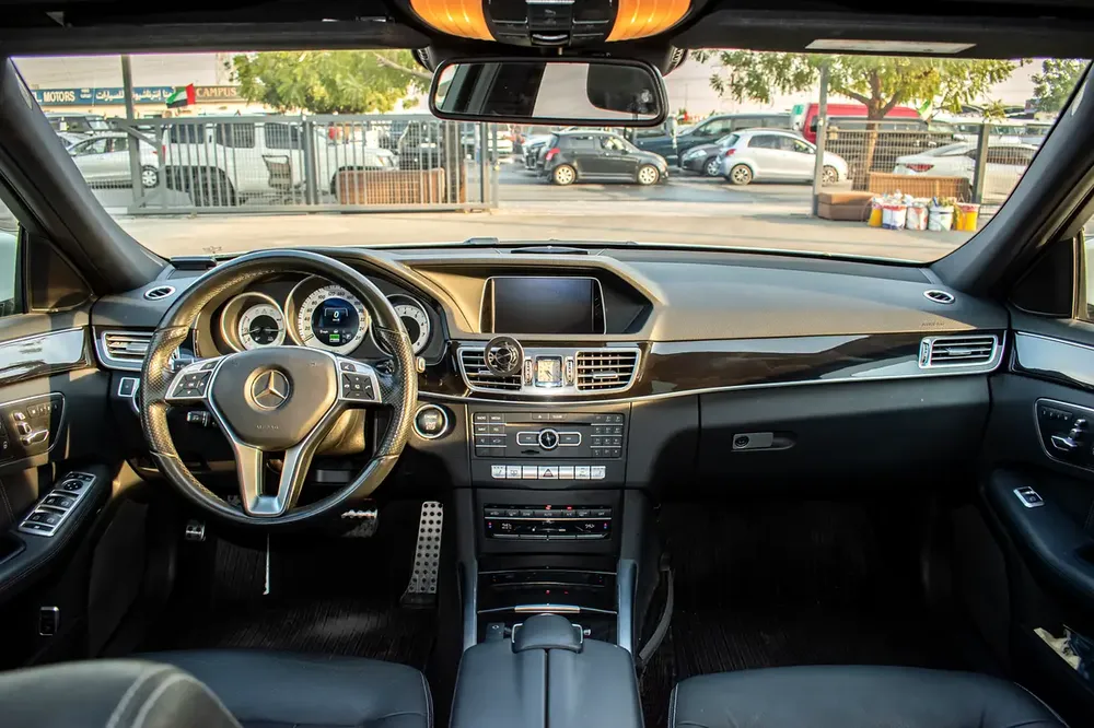 MERCEDES-BENZ E400 HYBRID | 4.5 B GRADE | 102000 KM | CLEAN TITLE | FREASH JAPAN IMPORT | - Image 9