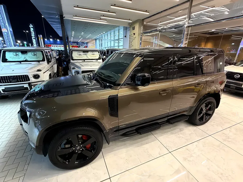 Land Rover Defender 110 X-Dynamic HSE 2020 - European Specs - Image 11