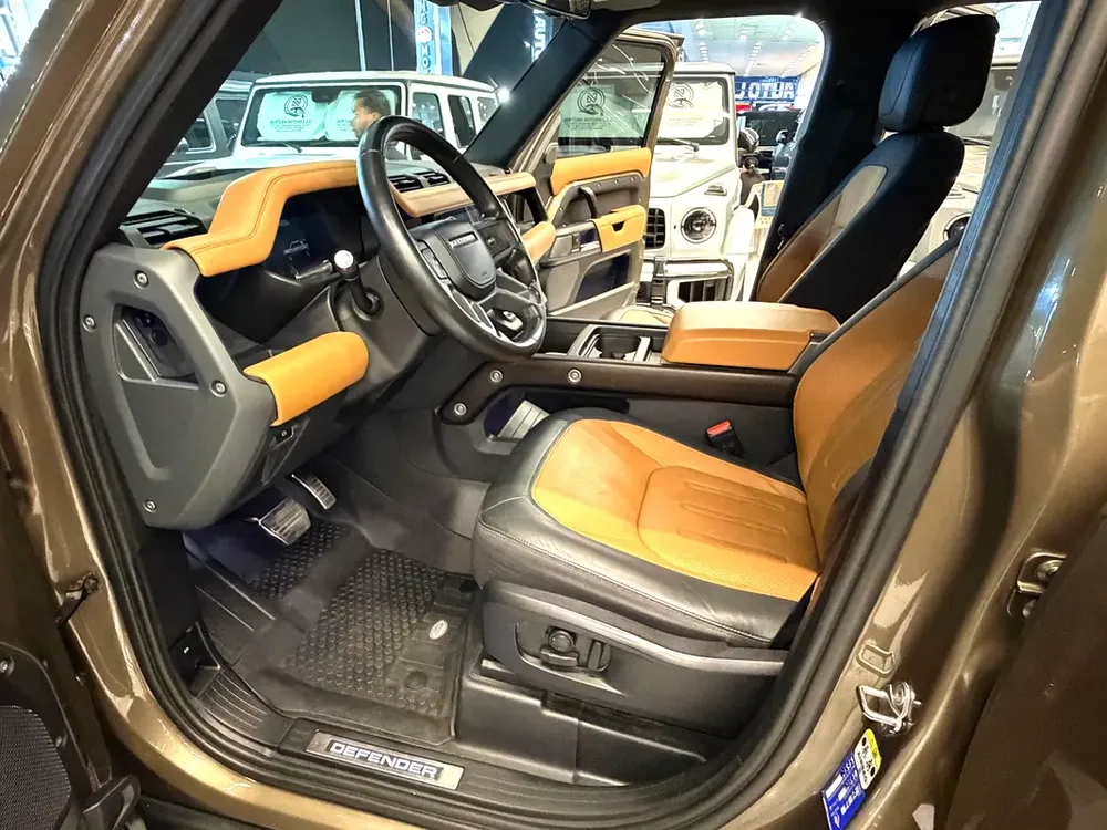 Land Rover Defender 110 X-Dynamic HSE 2020 - European Specs - Image 12