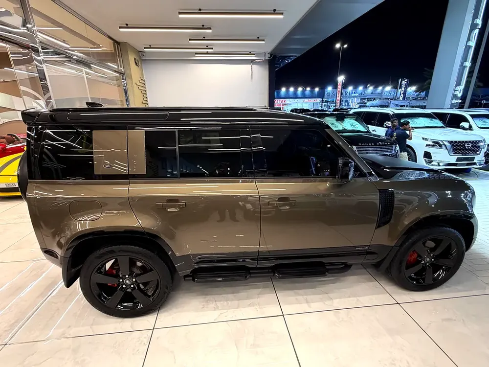 Land Rover Defender 110 X-Dynamic HSE 2020 - European Specs - Image 6