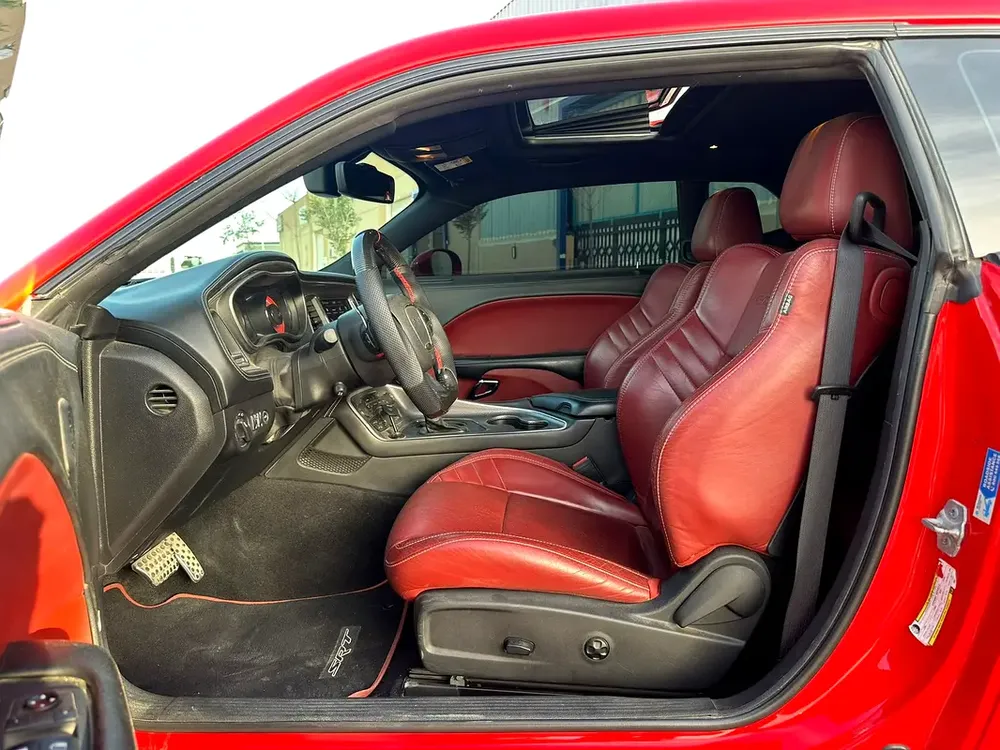 GCC Specs 2020 Dodge Challenger Hellcat Redeye - Pristine Condition - Image 7