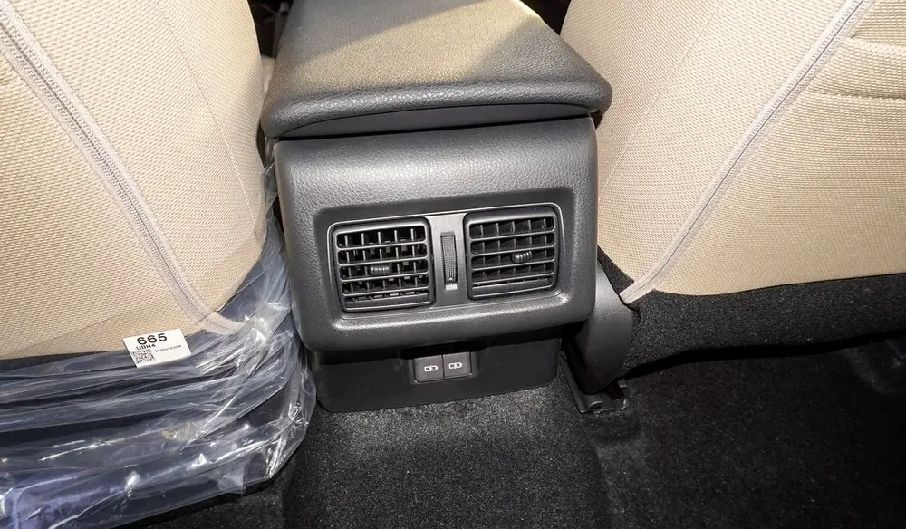 2026 - CAMRY LE 2.5L HYBRID WITH PANORAMIC ROOF - GCC - Image 14