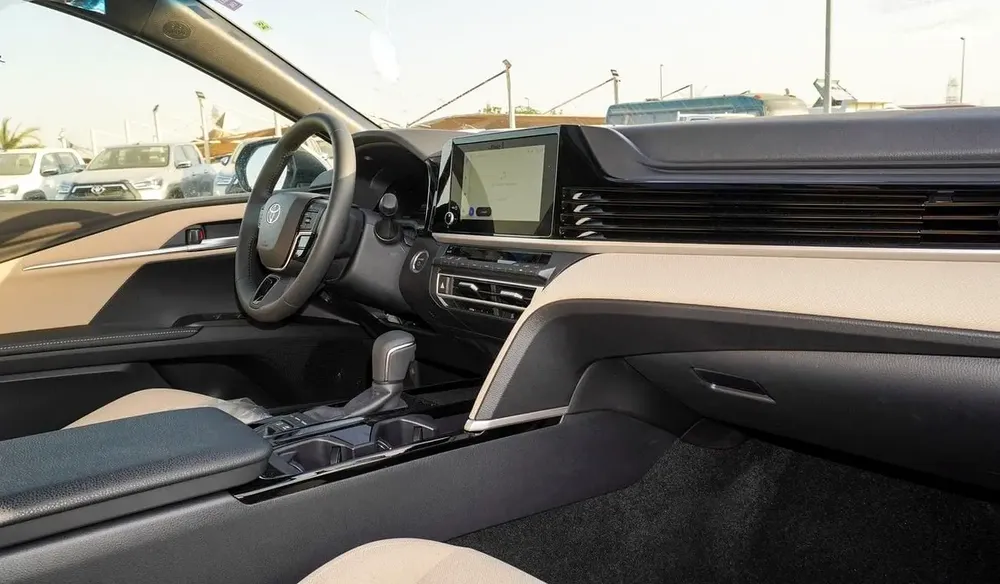 2026 - CAMRY LE 2.5L HYBRID WITH PANORAMIC ROOF - GCC - Image 8