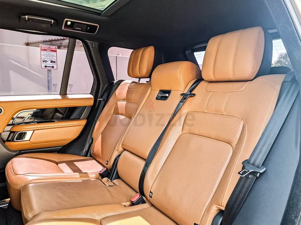 AED 2173/month | 2019 Land Rover Range Rover Vogue SE Supercharged | GCC Specs | Ref#464604 - Image 12