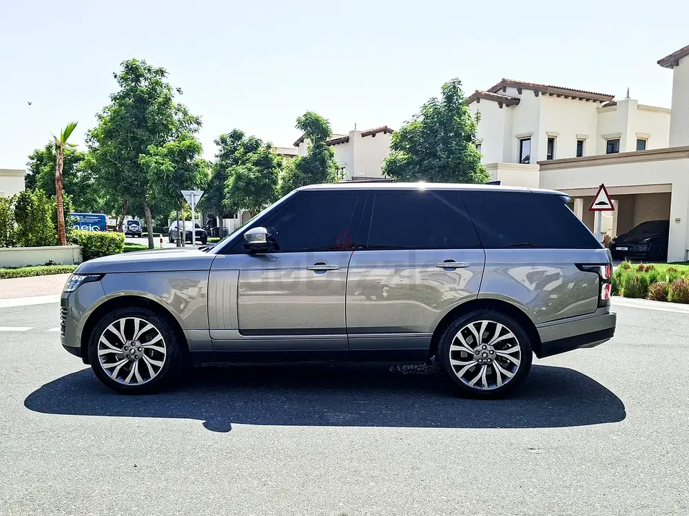 AED 2173/month | 2019 Land Rover Range Rover Vogue SE Supercharged | GCC Specs | Ref#464604 - Image 5