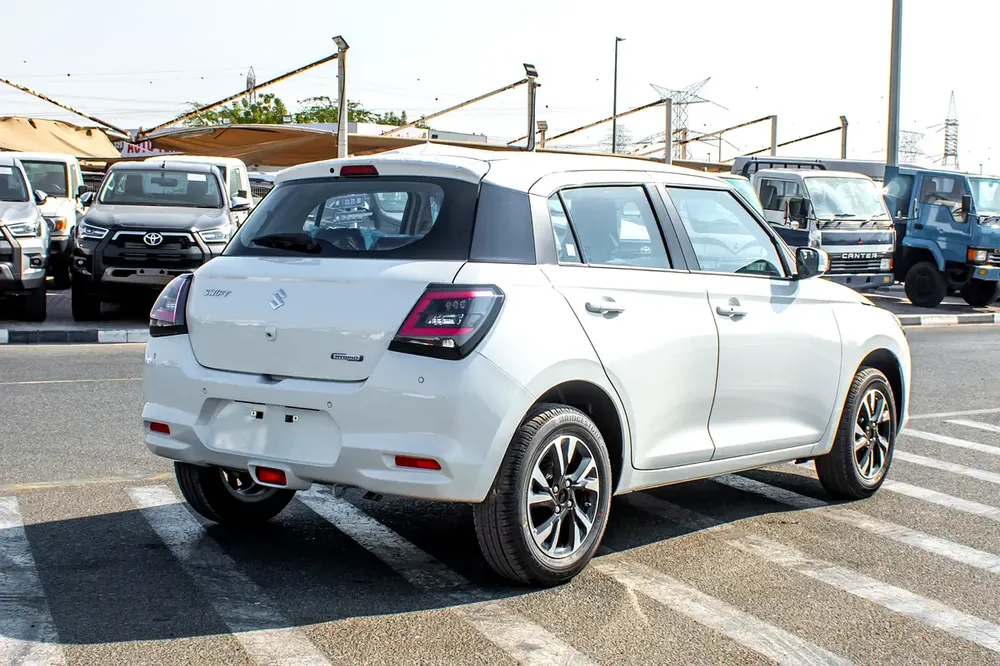 SUZUKI SWIFT HYBRID GCC GLX 2026 - Image 6