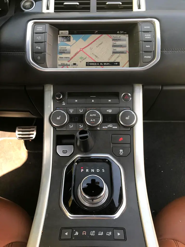 Land Rover Range Rover Evoque R-Dynamic HSE 2015 GCC Specs - Image 15