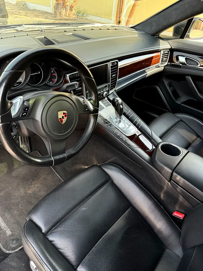 Porsche Panamera S 2010 | GCC Specs | Well Maintained - Image 5
