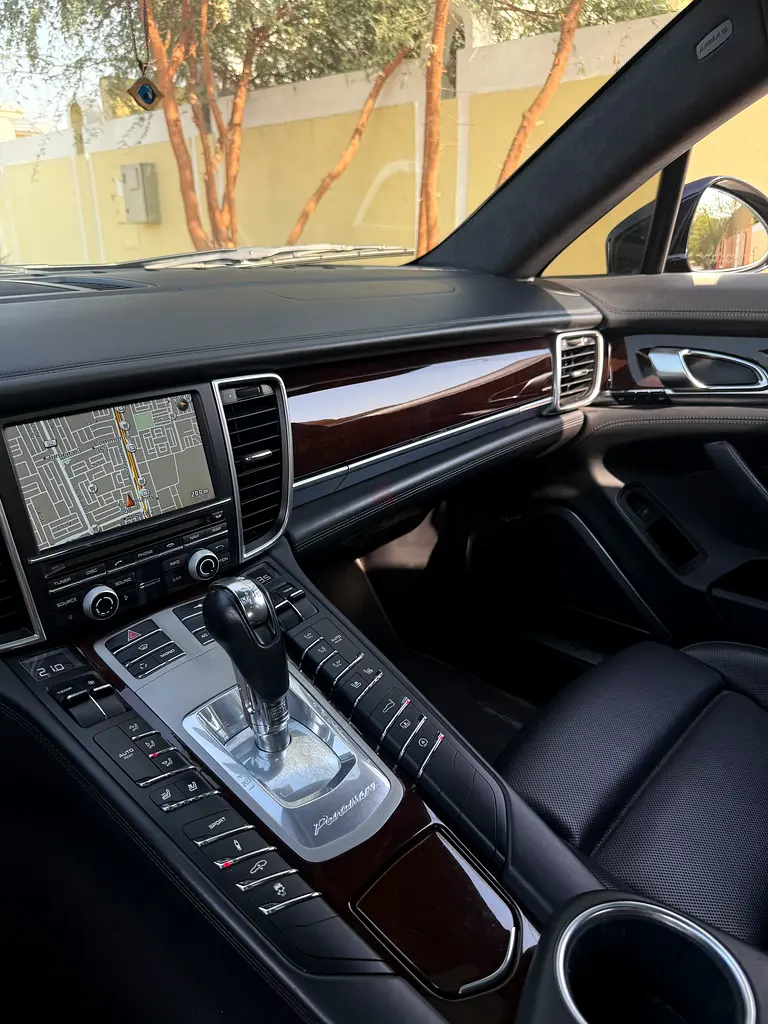 Porsche Panamera S 2010 | GCC Specs | Well Maintained - Image 7