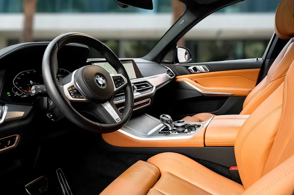 4,700 P.M |  X5 Xdrive40i M | 0% Downpayment | BMW WARRANTY+SERVICE | MANY EXTRAS! - Image 9